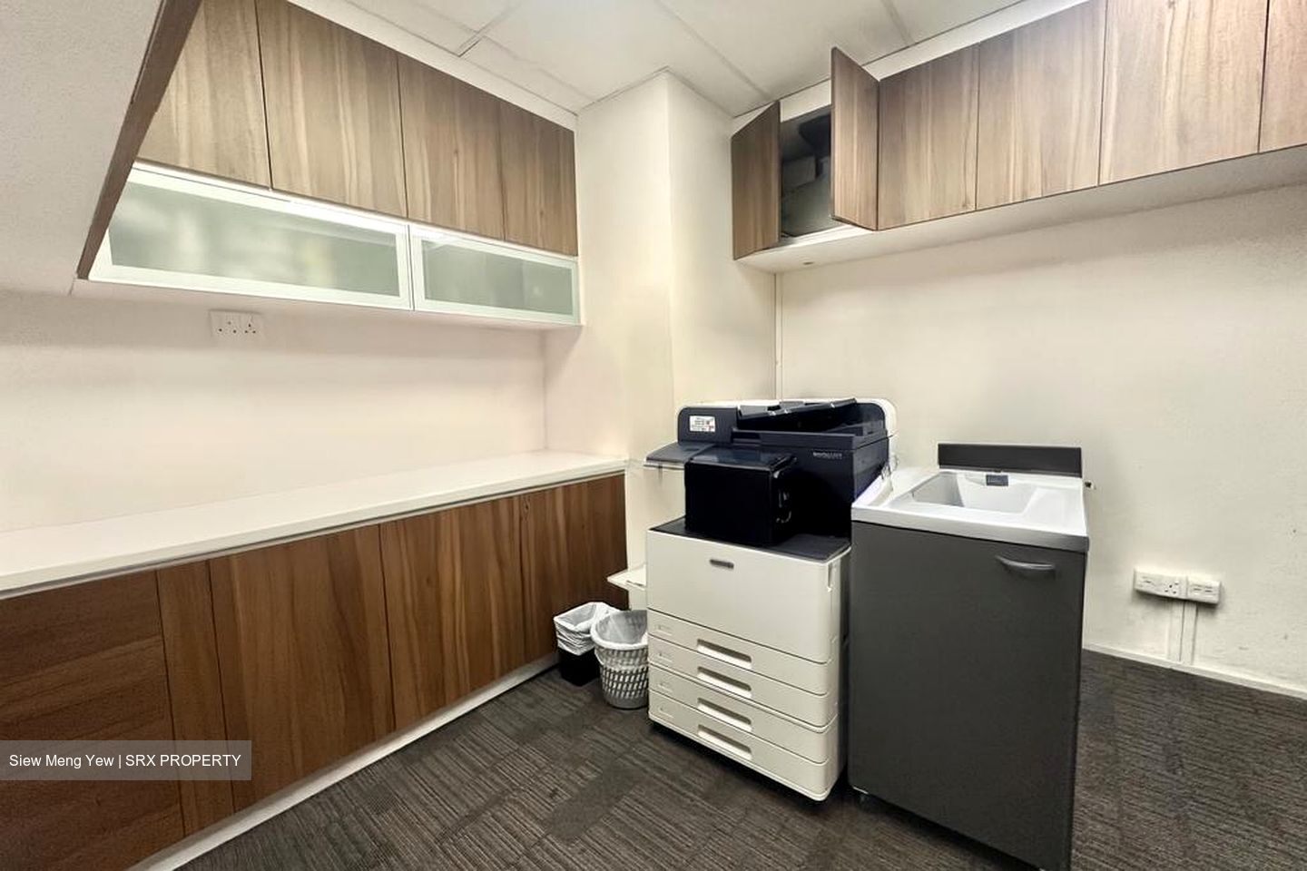 International Plaza (D2), Office #521653931